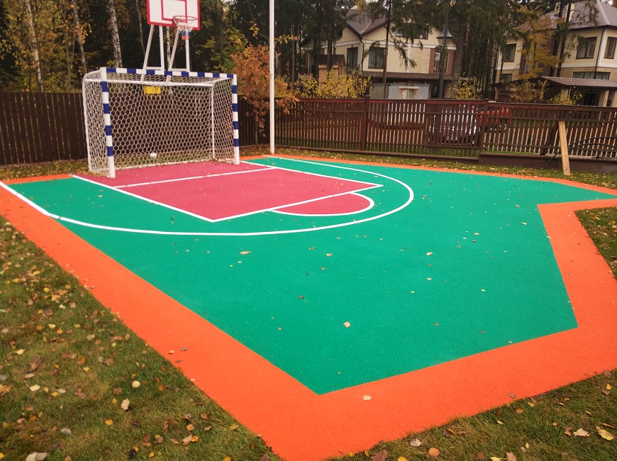 Монтаж резиновых покрытий на спортивных площадках